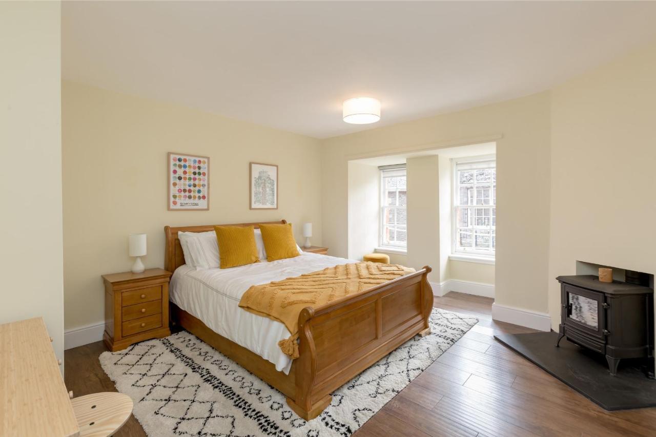 Guestready - Elegant 2Br Period Flat In Oldtown Appartamento Edimburgo Esterno foto